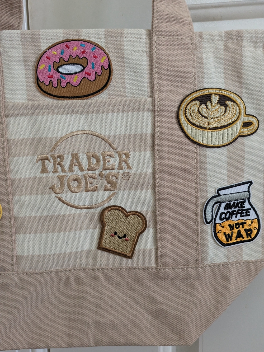Trader Joe's Striped Mini Canvas Tote Bag Desert Sand with patches and zipper - Picture 4 of 7